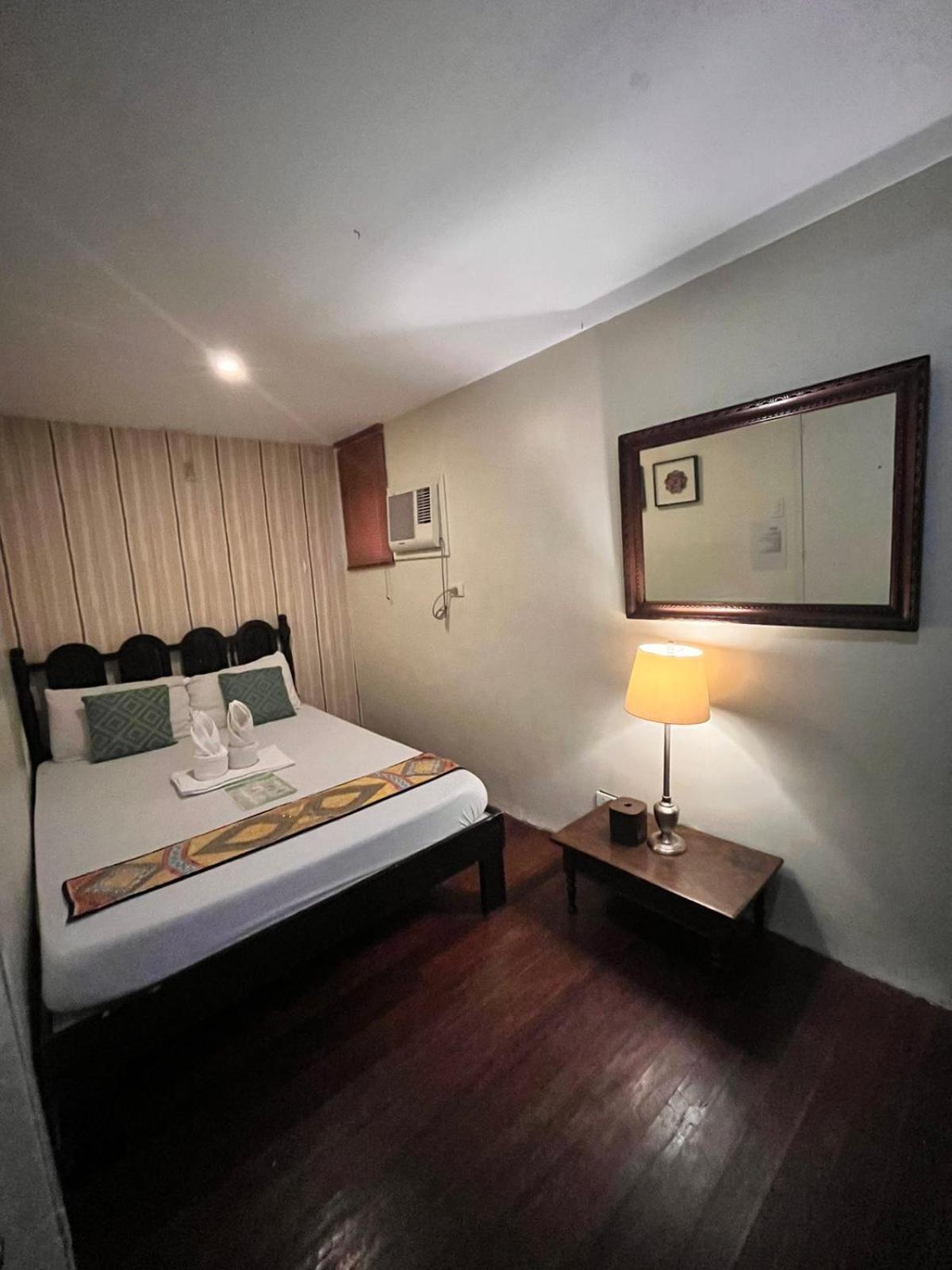 Hotel Courtyard 3*