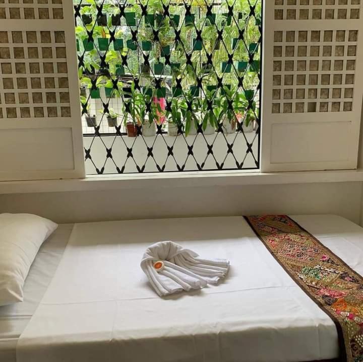 Courtyard 3*