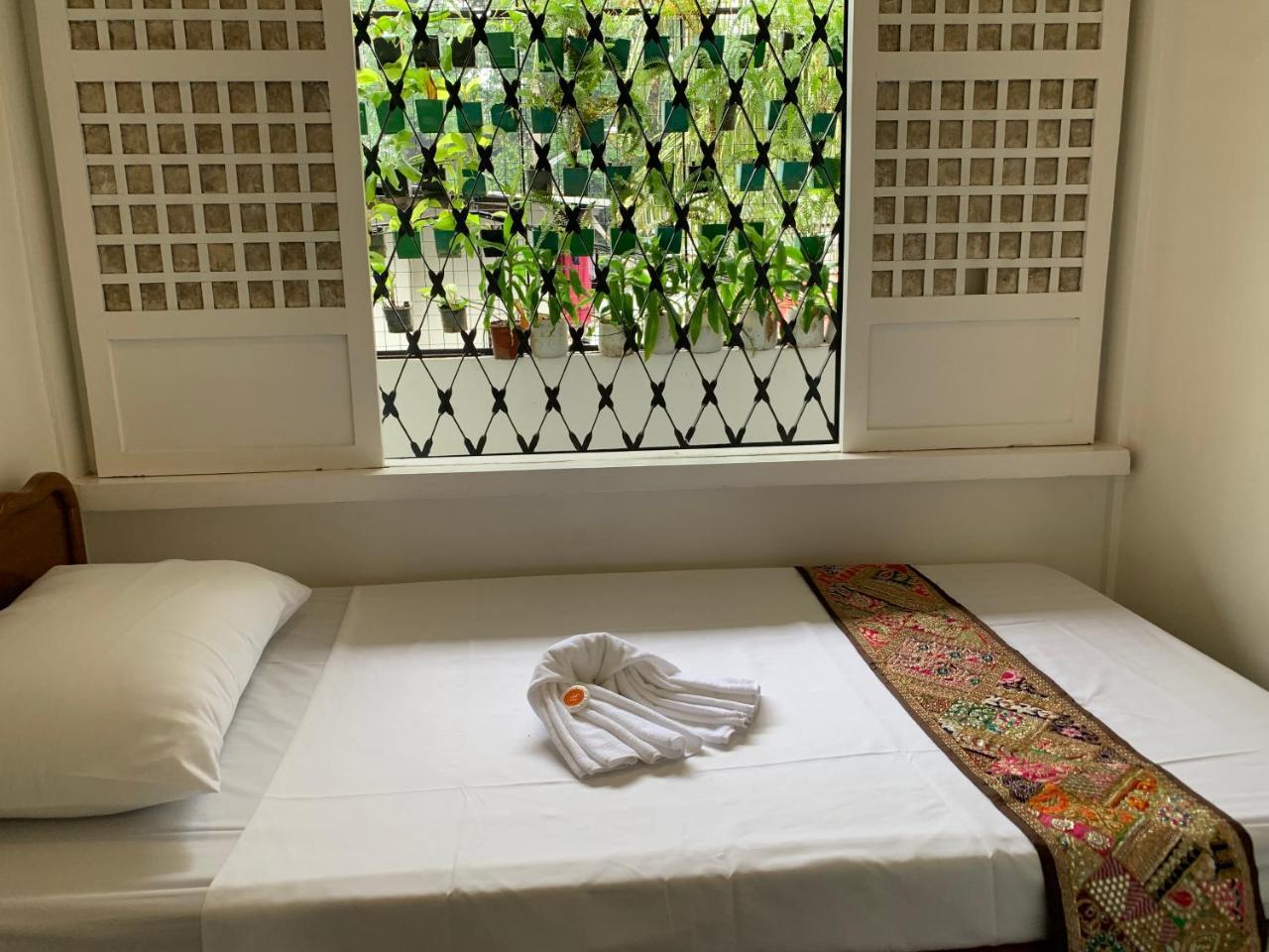 Courtyard 3*
